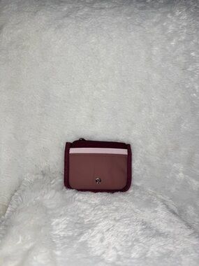 lululemon athletica Two-Tone Compact Card Wallet - Dusty Rose & Berry